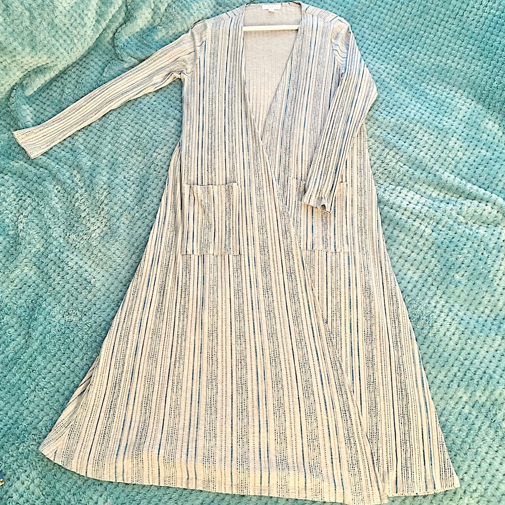 Lularoe Sarah- gray & turquoise ribbed, mid-calf length layering piece Small